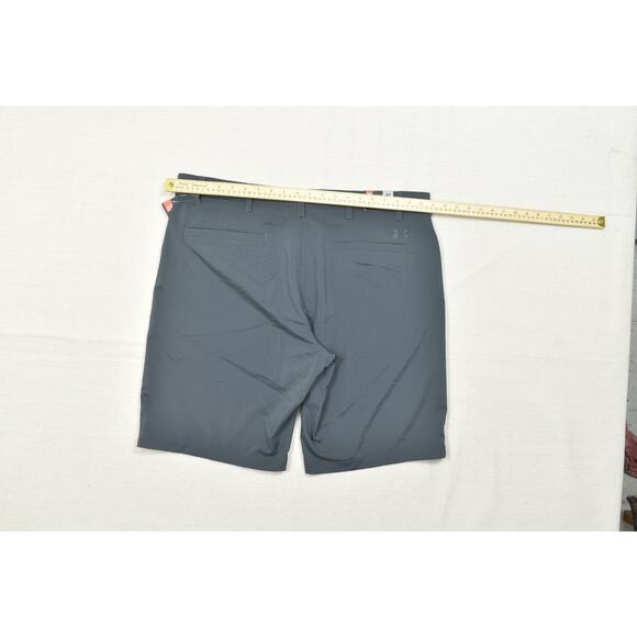 NEW Under Armour Men's Size 40 Gray HeatGear Shorts Loose Fit Golf - Picture 4 of 8